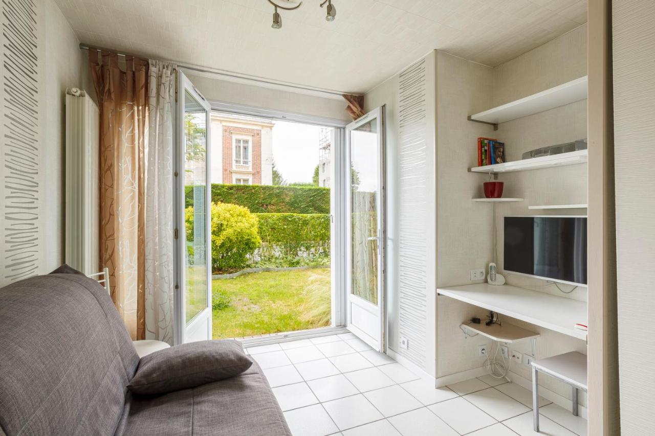 Superbe Appartement Au Coeur De Versailles Exterior foto